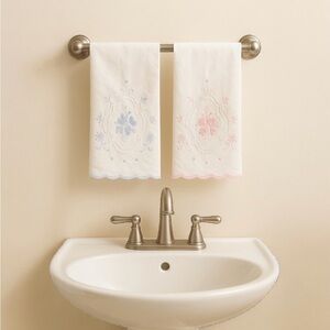 VINTAGE Cotton Fingertip Towels Embroidery - set of 2